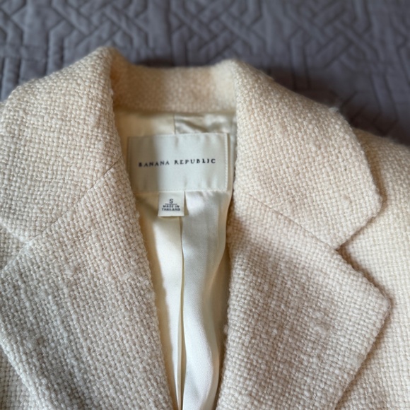 Textured, Off White Jacket - Picture 3 of 7